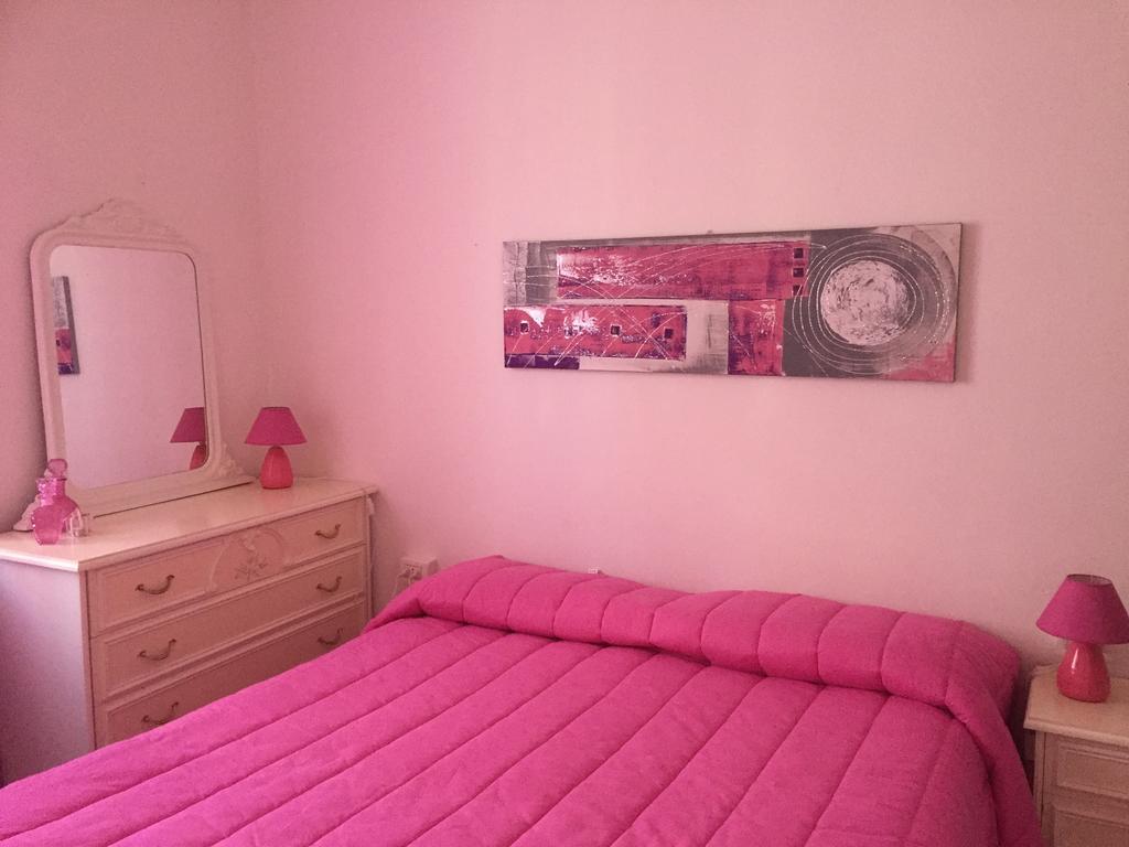 L'Aurora Viola Bed & Breakfast Carbonia Bilik gambar