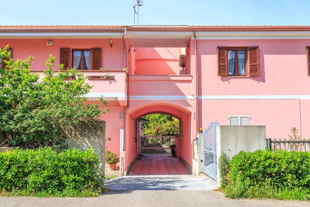 L'Aurora Viola Bed & Breakfast Carbonia Luaran gambar