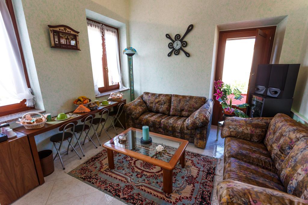 L'Aurora Viola Bed & Breakfast Carbonia Luaran gambar