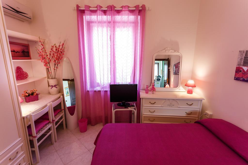 L'Aurora Viola Bed & Breakfast Carbonia Luaran gambar