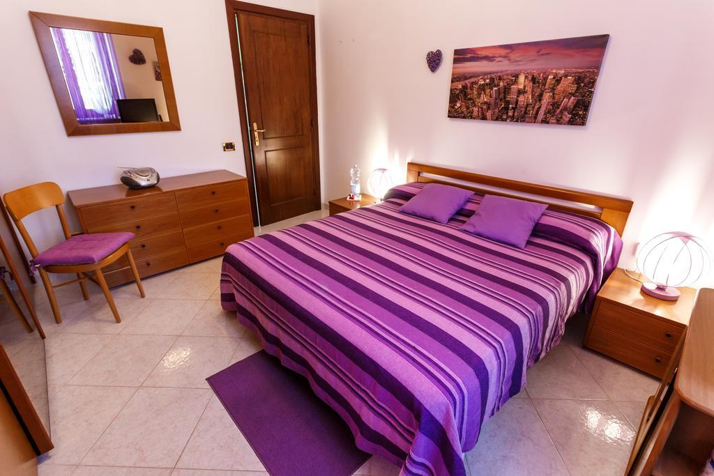 L'Aurora Viola Bed & Breakfast Carbonia Luaran gambar