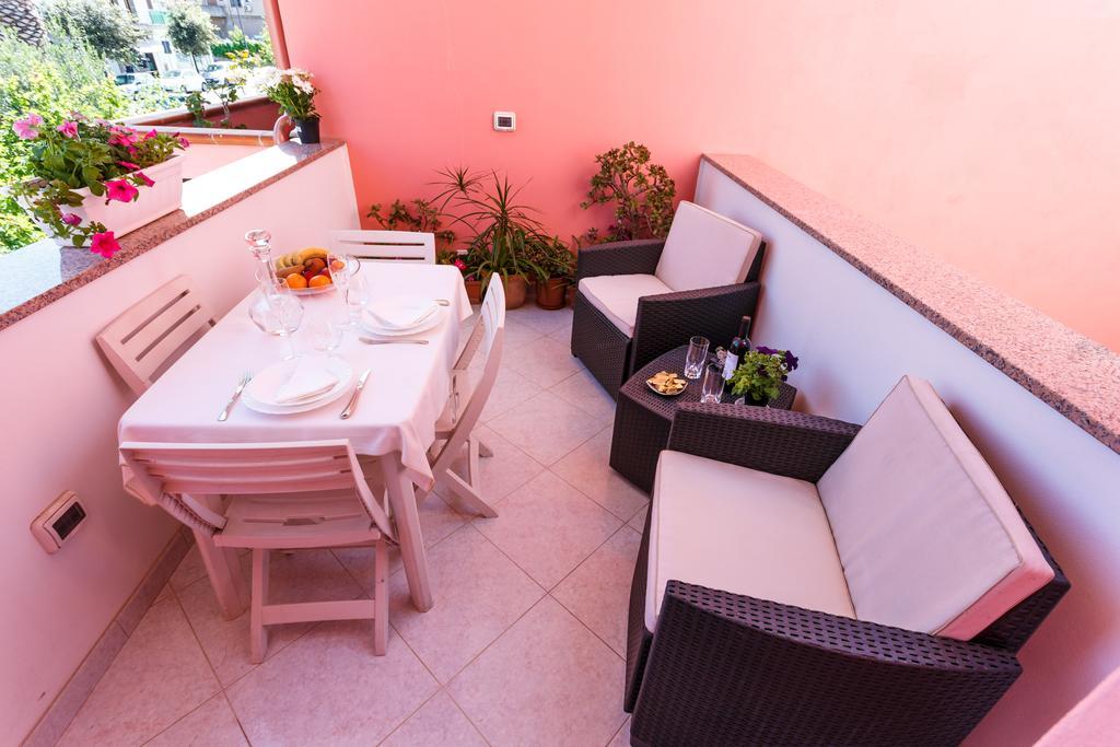 L'Aurora Viola Bed & Breakfast Carbonia Luaran gambar