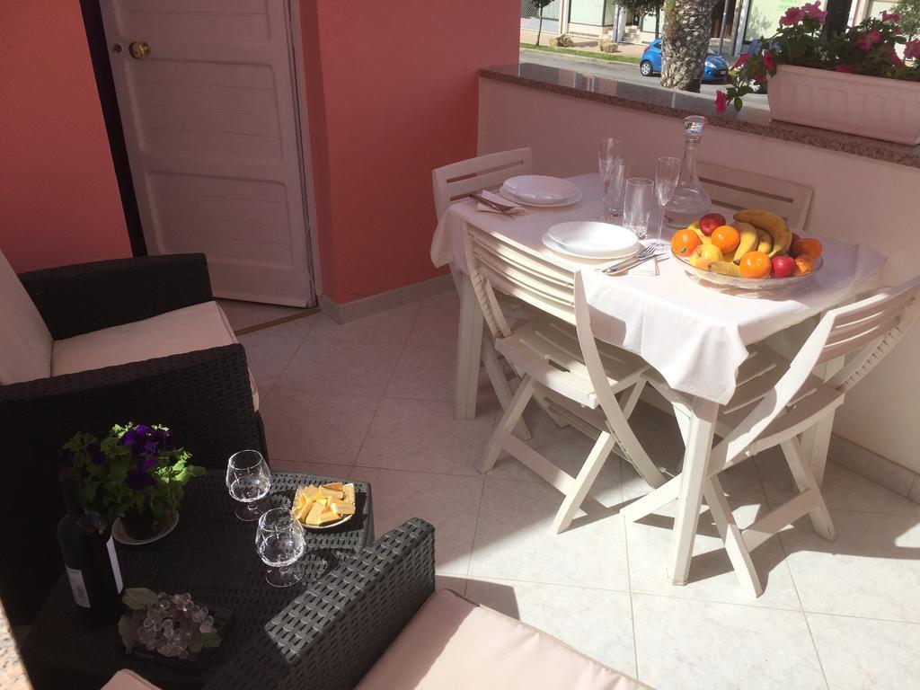 L'Aurora Viola Bed & Breakfast Carbonia Luaran gambar