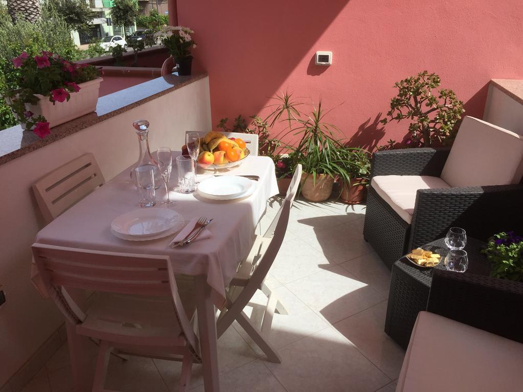 L'Aurora Viola Bed & Breakfast Carbonia Luaran gambar